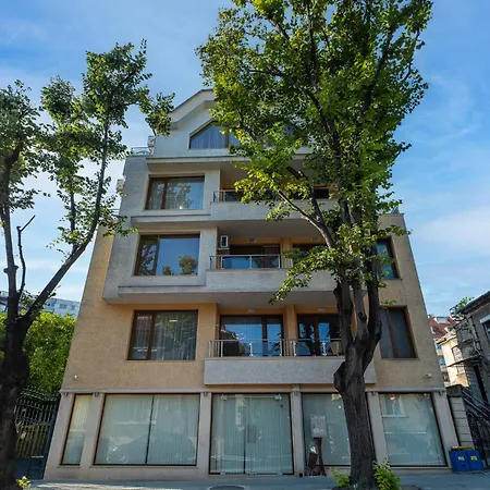 Perfect Near Sea Garden *