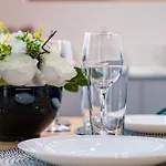 Perfect Near Sea Garden Warna