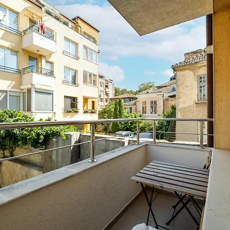 Apartment Perfect Near Sea Garden